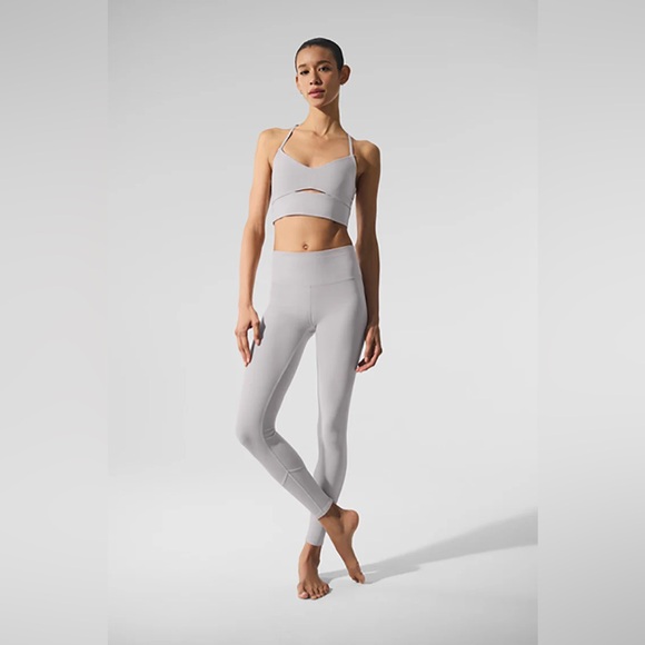 ALO YOGA | ✨NEW✨ Washed Alosoft Highlight Bra in Grey Sky Wash - Picture 6 of 7